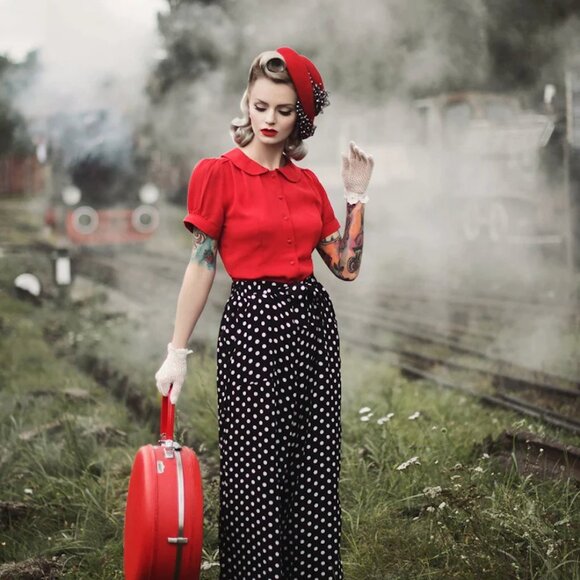 Seamstress of Bloomsbury Winnie Trousers in Navy Polka Dot NEW - Picture 2 of 4